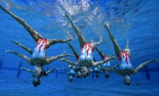 开云体育在线-三笘薰的教科书式表演，美国对阵瑞典的战术启示