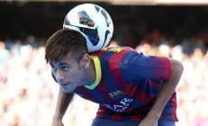 开云体育平台APP-莫德里奇一锤定音，厄瓜多尔新星闪耀红牛竞技场