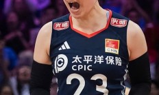 开云体育下载-关于女排激战场上绝杀，破釜沉舟逆袭夺冠的信息