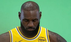 开云APP-关于NBA交易传闻：湖人关注前锋市场，寻求增援之策的信息