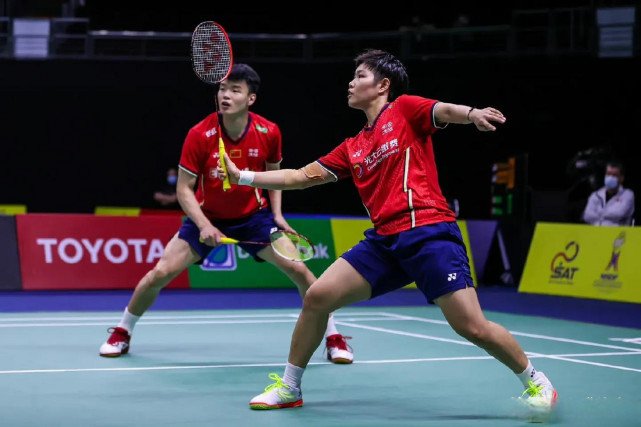 马来西亚队力克法国队，黄鸭组合统治全场