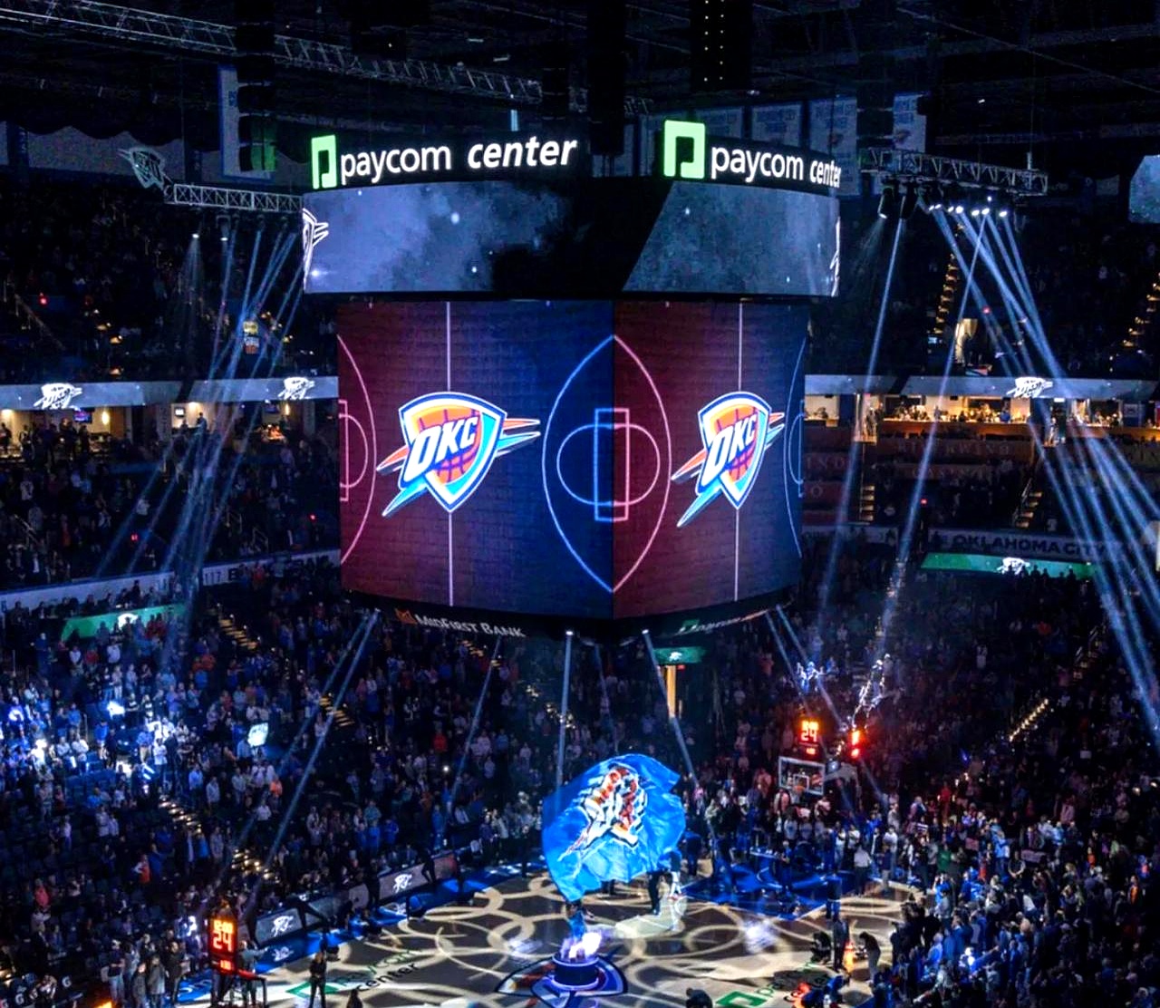 精彩回放揭秘胜负关键，赛场氛围热烈的简单介绍