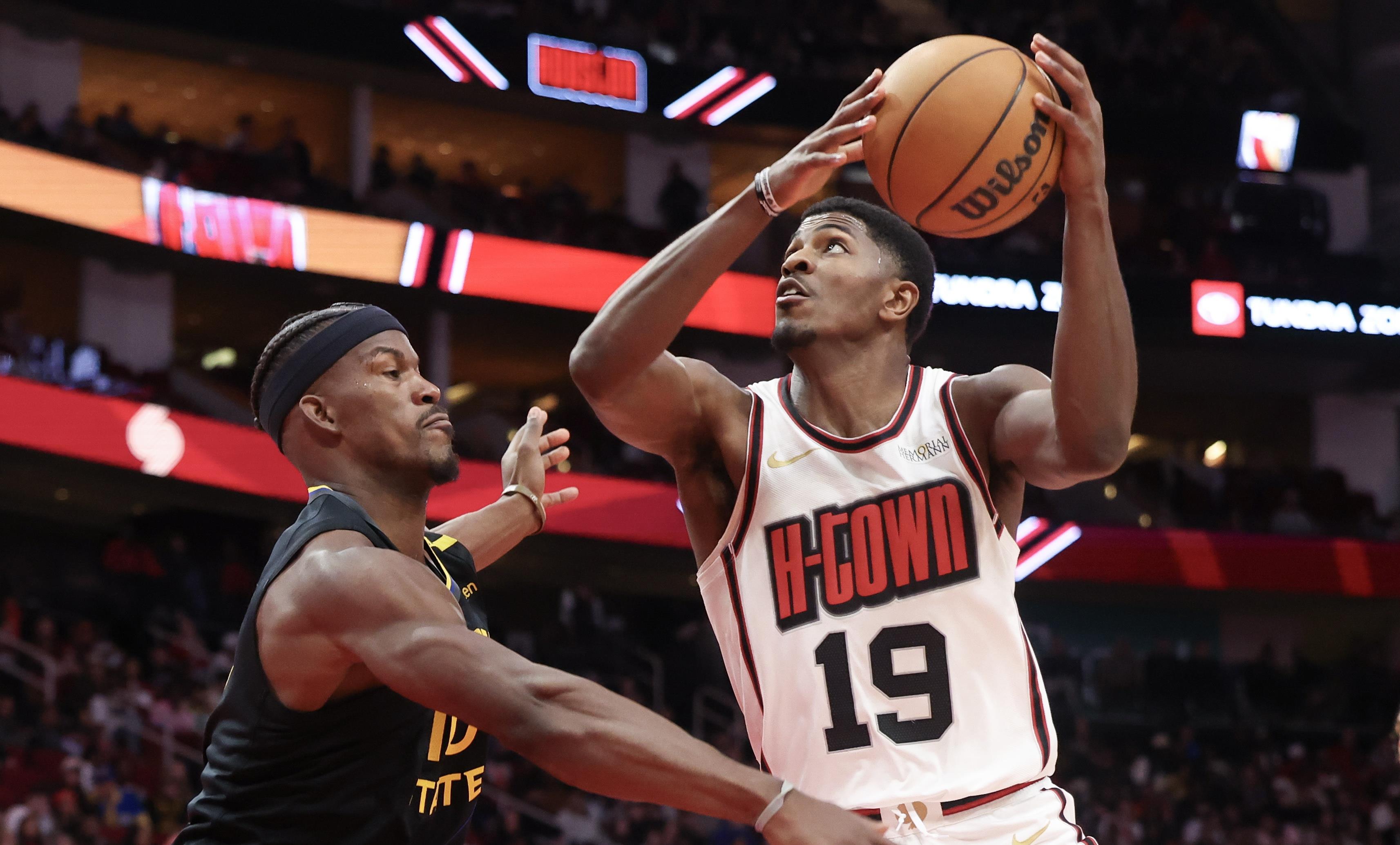 火箭队险胜：核心球员再次崭露头角的简单介绍