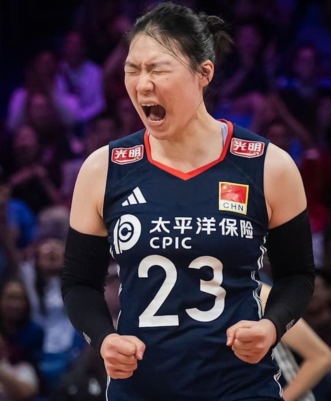 关于女排激战场上绝杀，破釜沉舟逆袭夺冠的信息