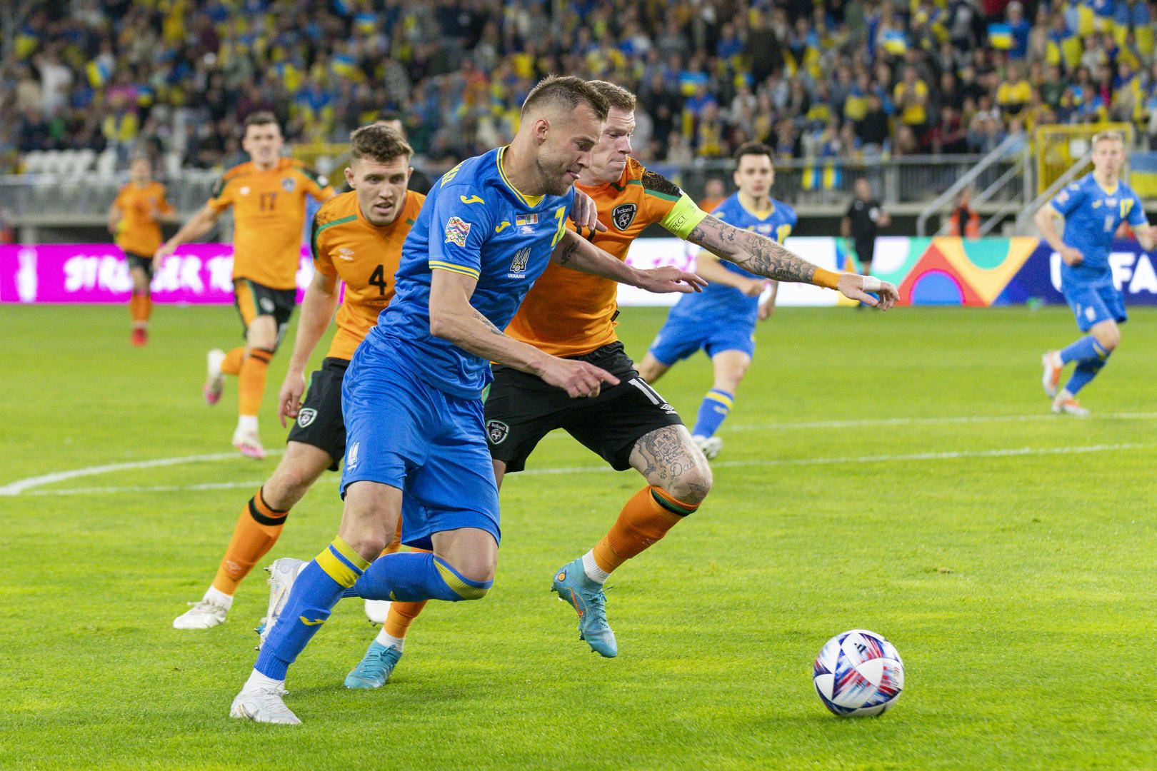 包含欧预赛胜利者出炉，争夺冠军之路更加激烈的词条