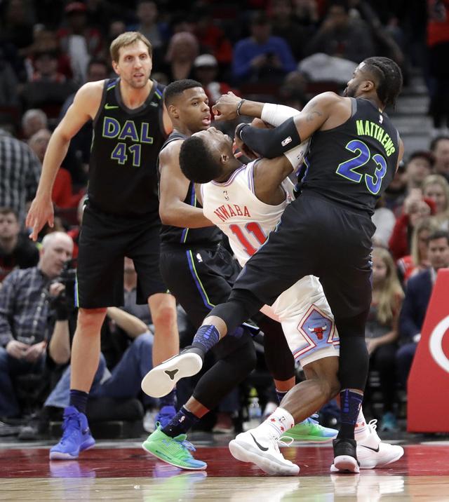 凯尔特人B队鏖战独行侠，费沃斯制霸全场的简单介绍