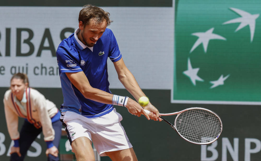 世界网球队逆转欧洲网球队,梅德韦杰夫送出助攻的简单介绍 世界网球队逆转欧洲网球队,梅德韦杰夫送出助攻的简单介绍