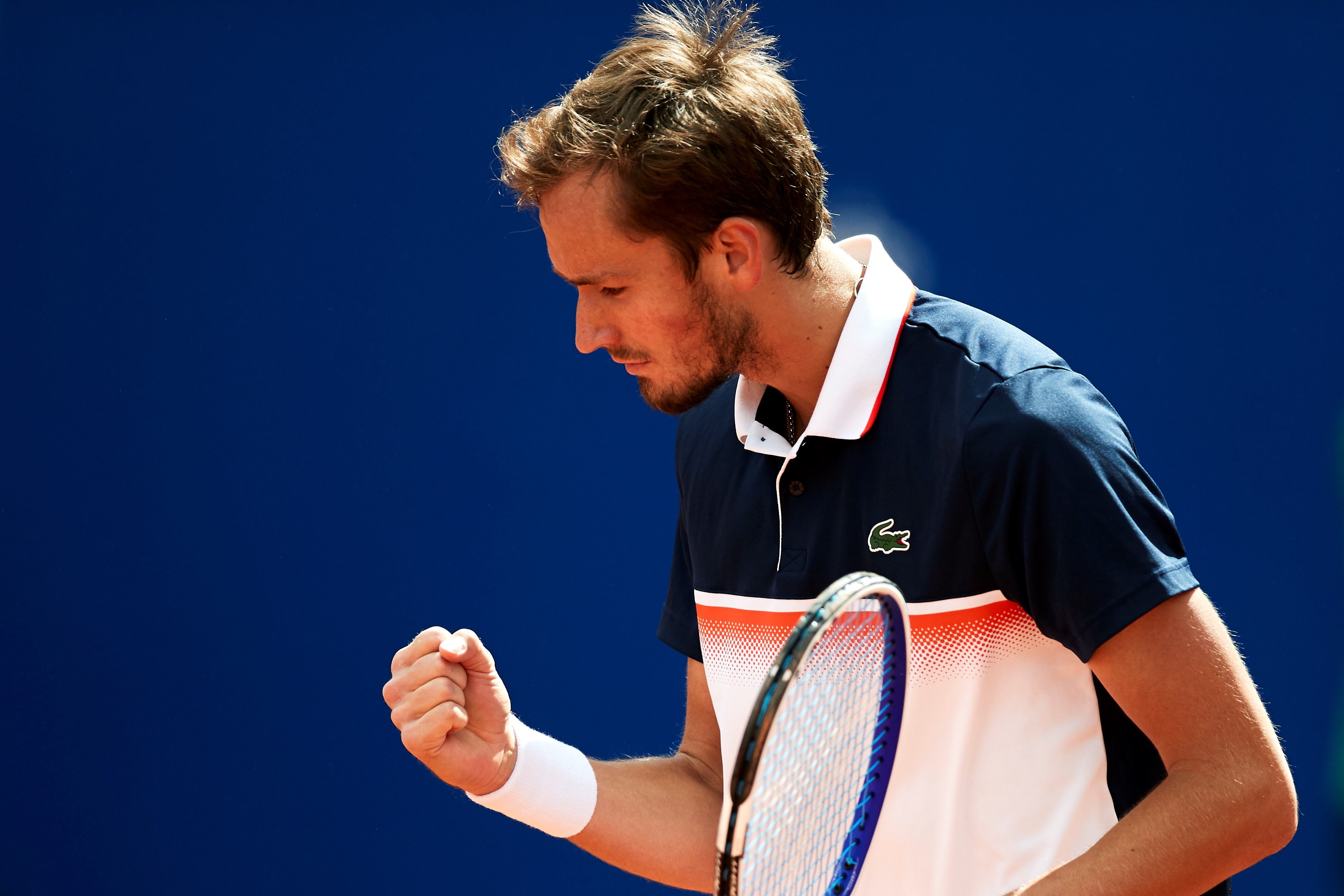 美国网球队绝地反击西班牙网球队，梅德韦杰夫绝境逆转的简单介绍