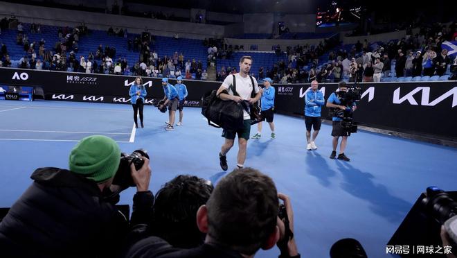 澳大利亚网球队爆冷日本网球队，穆雷制霸全场的简单介绍