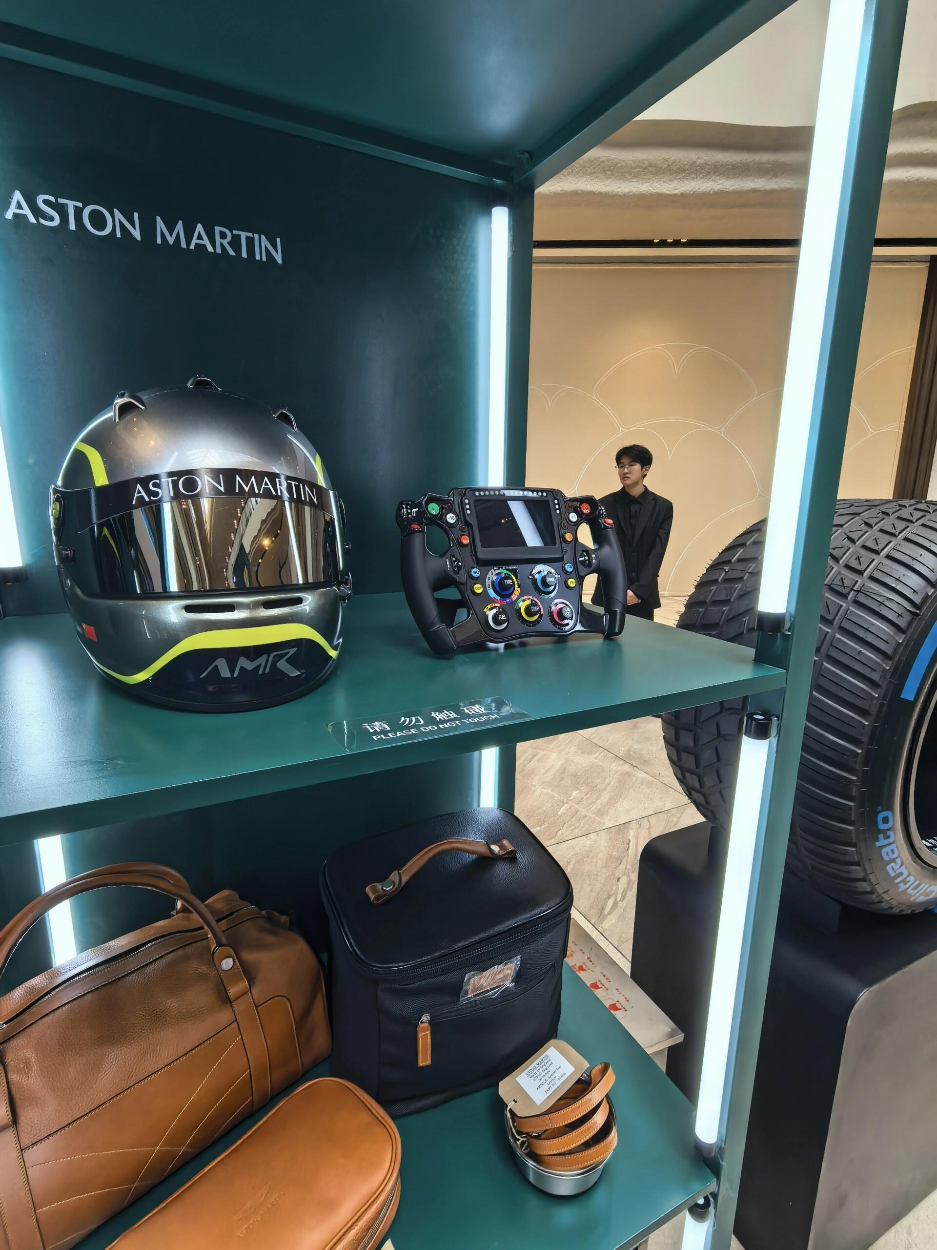 阿斯顿马丁翻盘梅赛德斯,塞恩斯刷新纪录的简单介绍 阿斯顿马丁翻盘梅赛德斯,塞恩斯刷新纪录的简单介绍