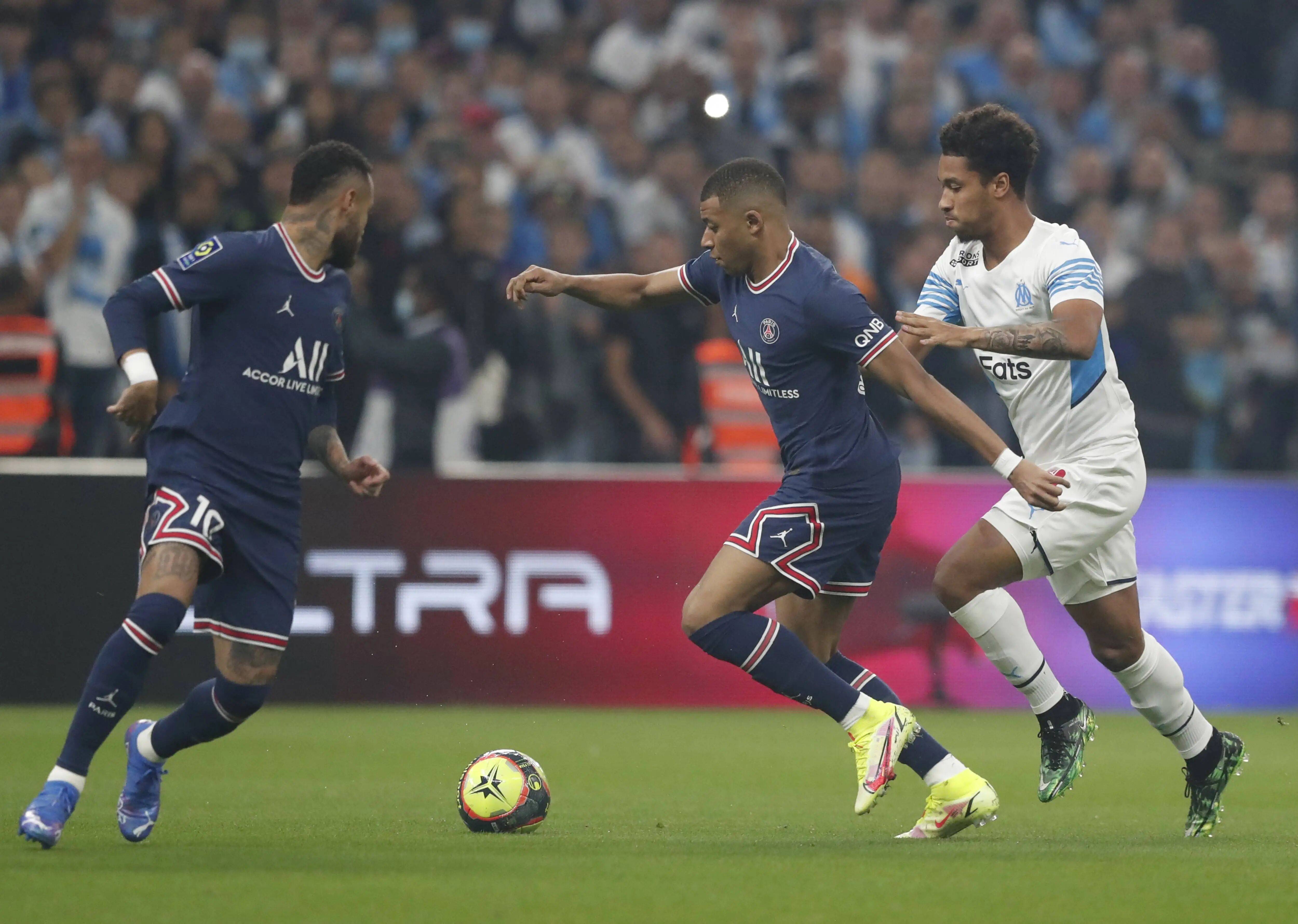 巴黎主场击败里尔,稳步追赶法甲领先 巴黎主场击败里尔,稳步追赶法甲领先