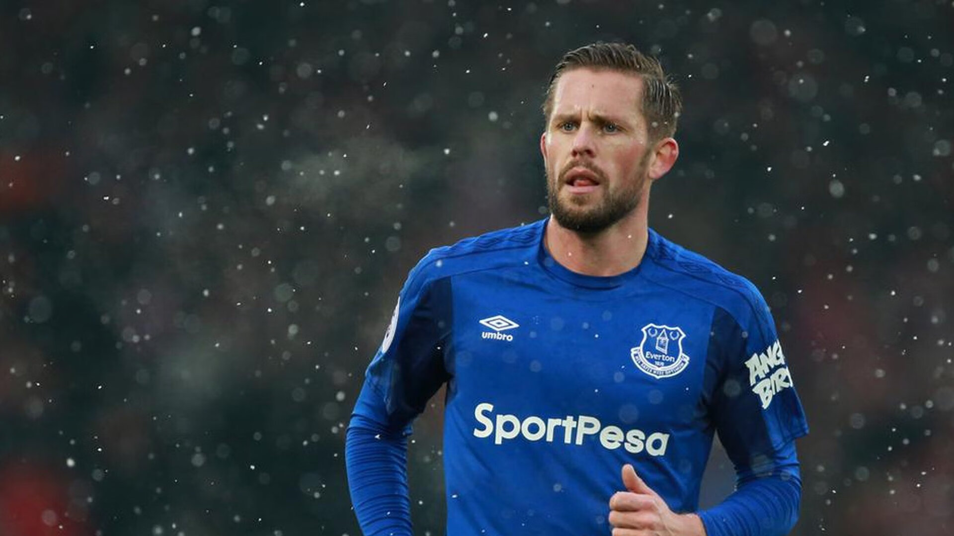 从亚特兰大铁血防守到特奥西甲封神，现代足球的战术与个人英雄主义交响曲