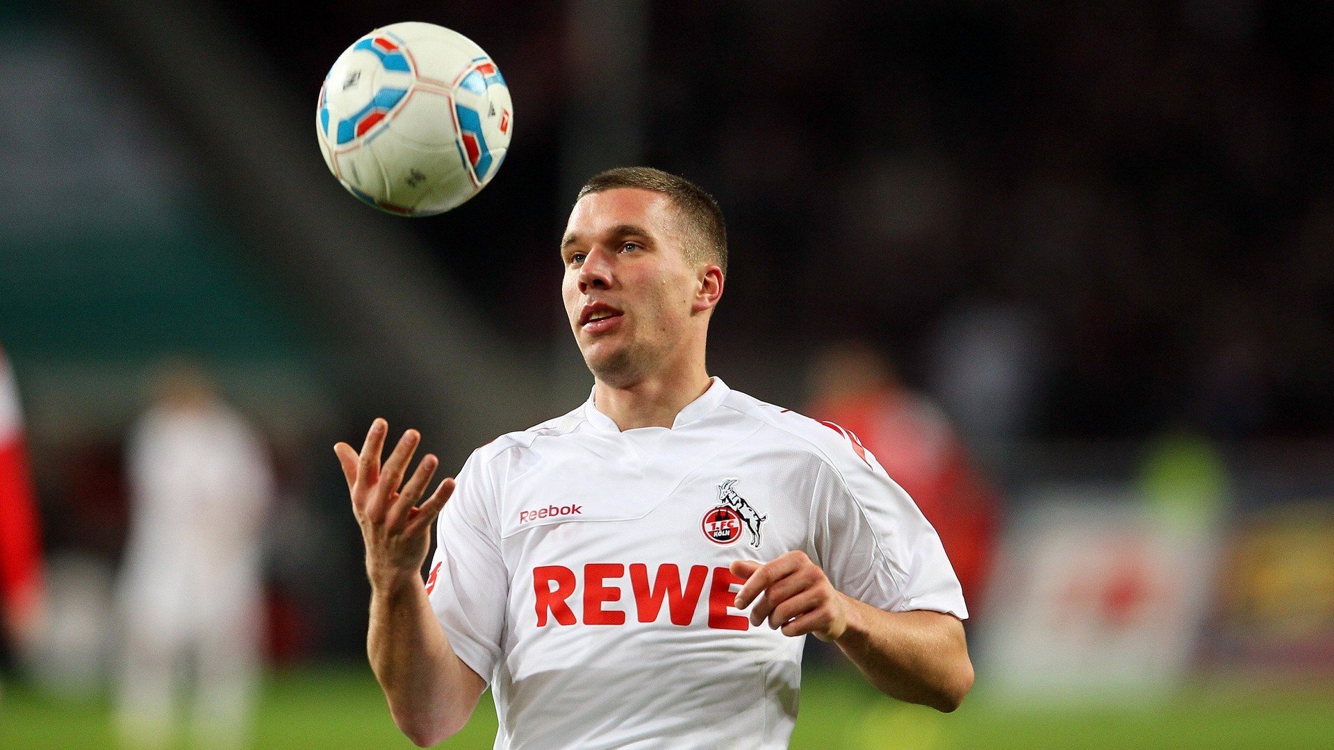 拉沃尔杯的团队魔力,为何德约科维奇在此的碾压式高光胜过法网独行?